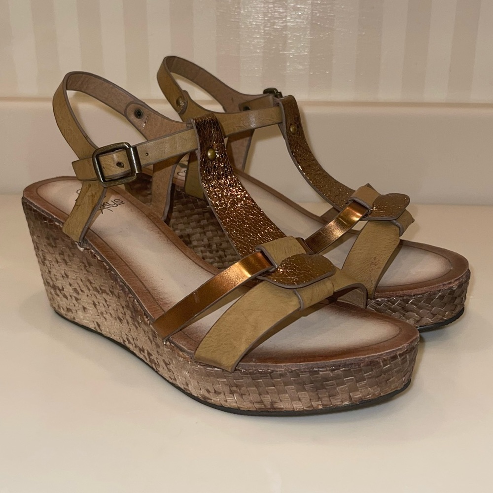 🌞Corkys Basket T Strap Bronze Leather Platform Wedge Slingback Sandals